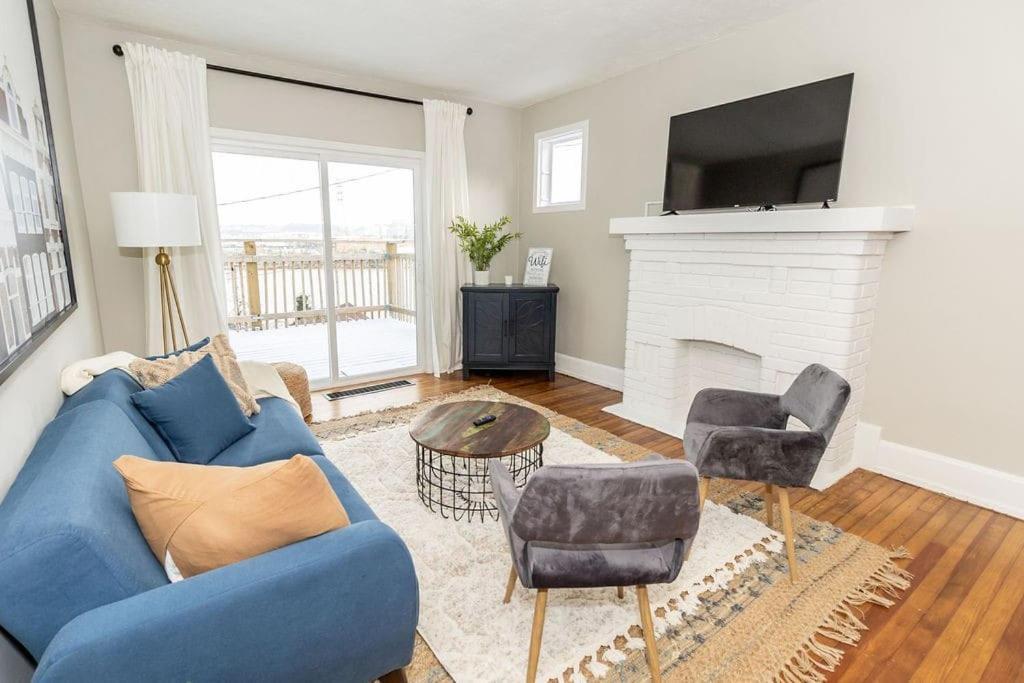Cozy Riverfront Bungalow With Stunning Views Covington Exteriér fotografie