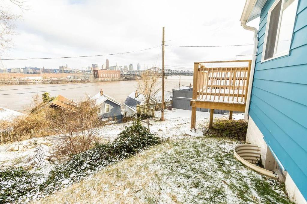 Cozy Riverfront Bungalow With Stunning Views Covington Exteriér fotografie