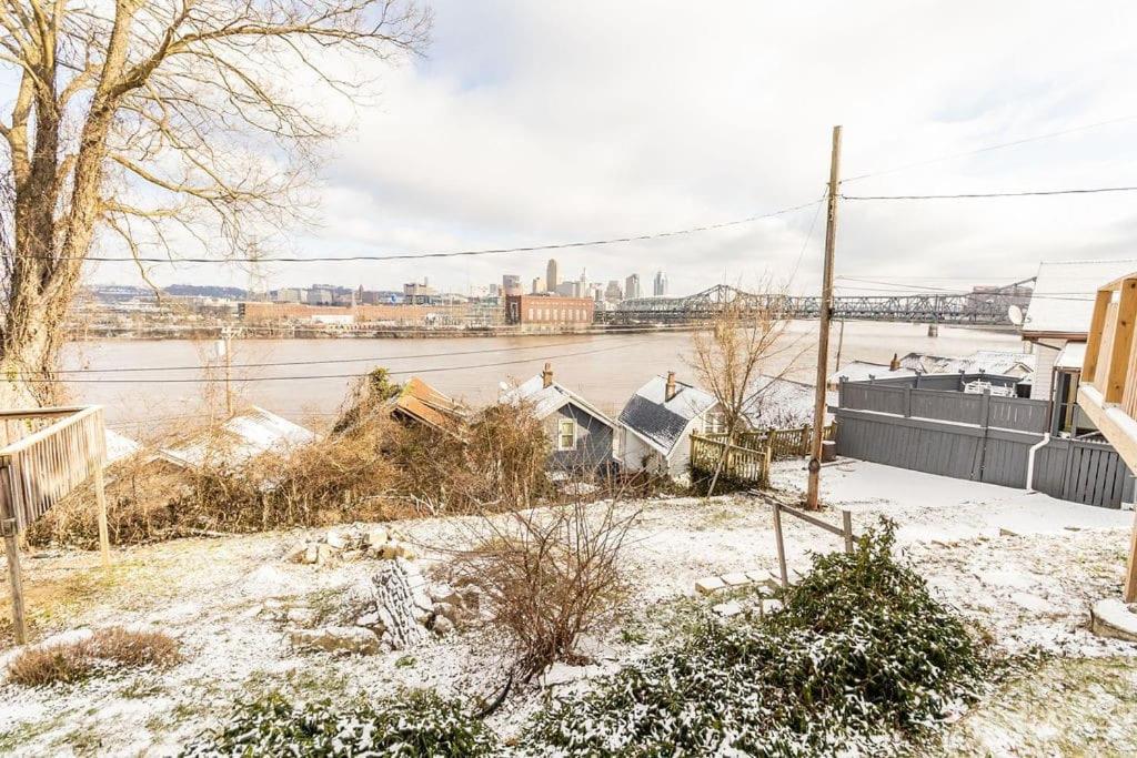 Cozy Riverfront Bungalow With Stunning Views Covington Exteriér fotografie